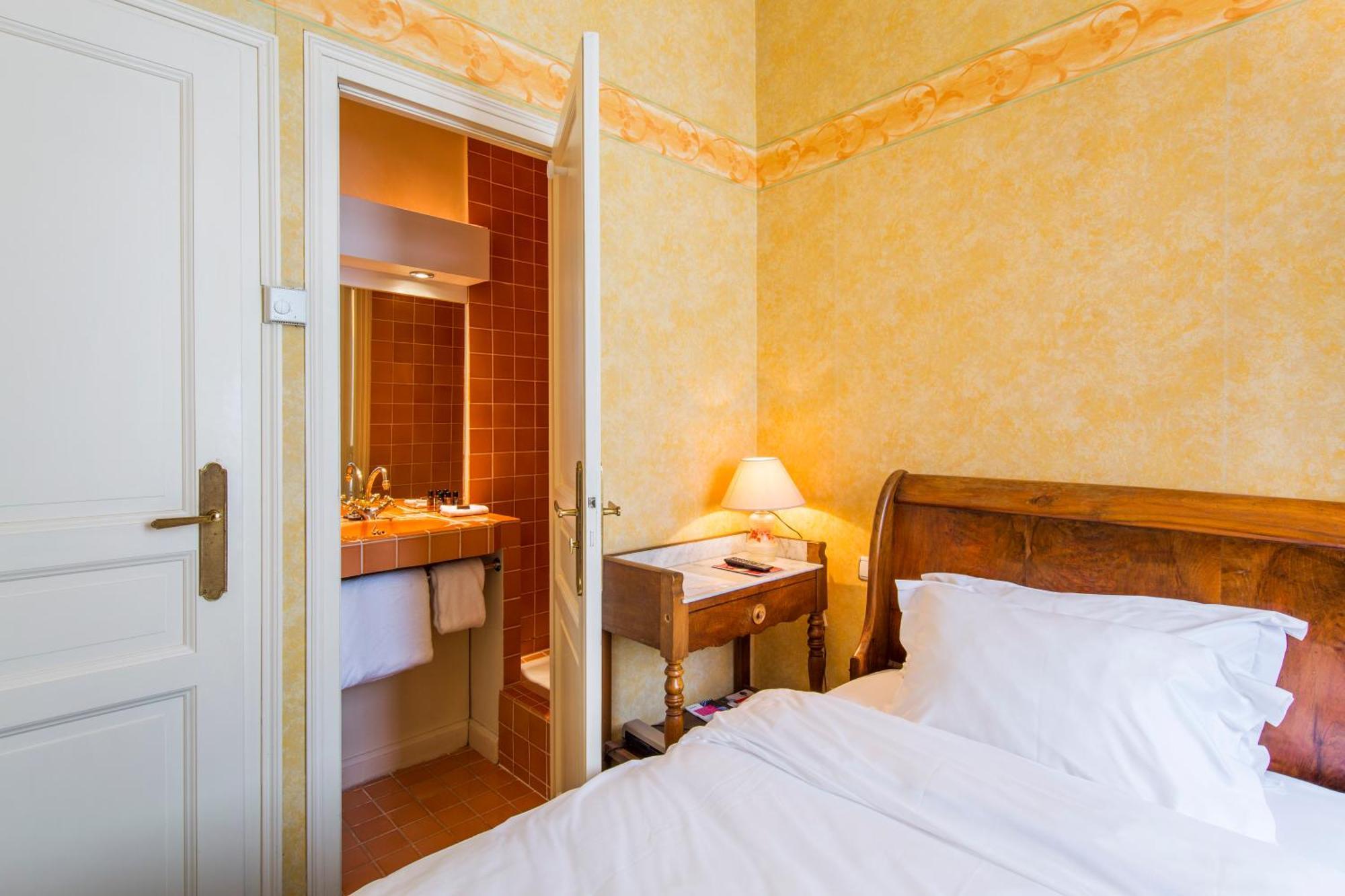 Hotel Les Trois Lys Condom Exteriér fotografie