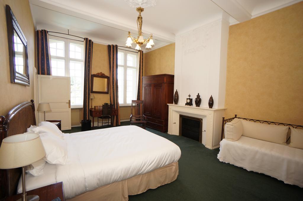 Hotel Les Trois Lys Condom Pokoj fotografie
