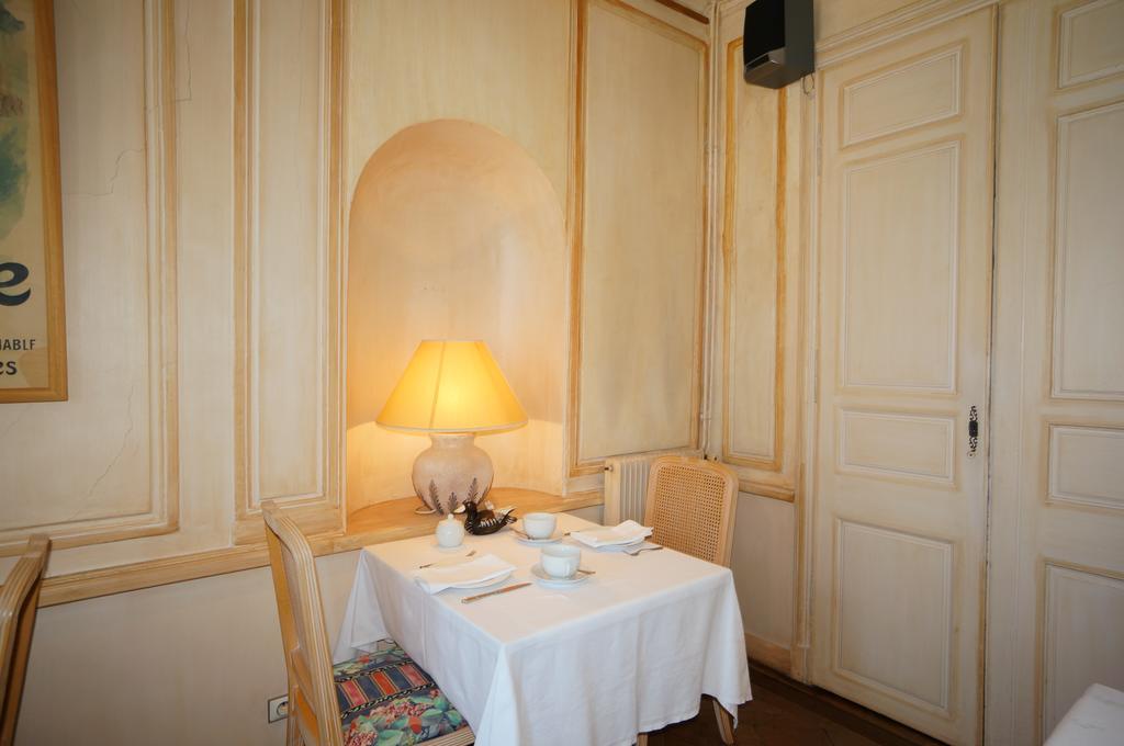 Hotel Les Trois Lys Condom Exteriér fotografie